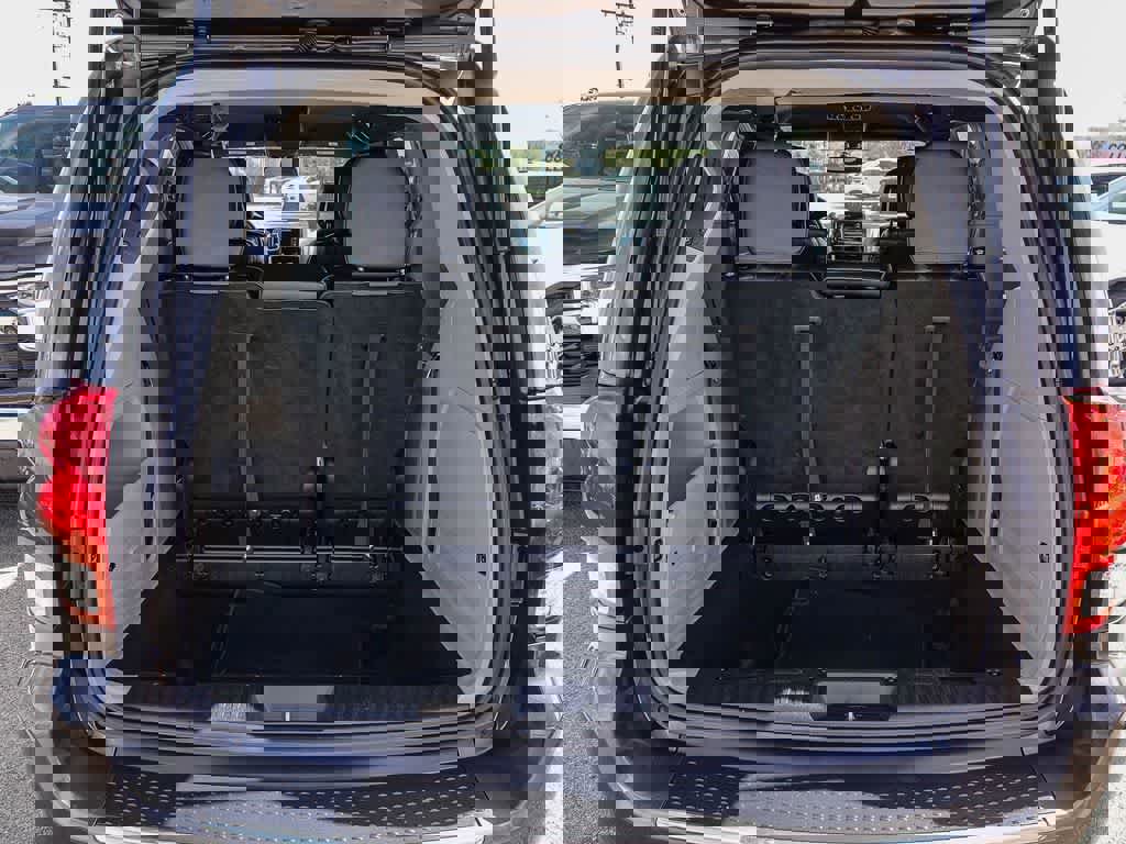 Certified 2019 Dodge Grand Caravan SXT image 25