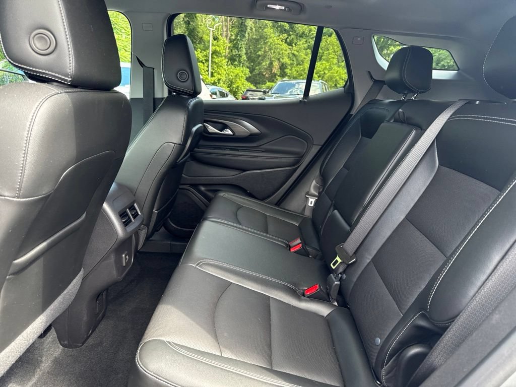 Used 2023 GMC Terrain SLT w/ LPO, Floor Liner Package AWD/4WD image 12