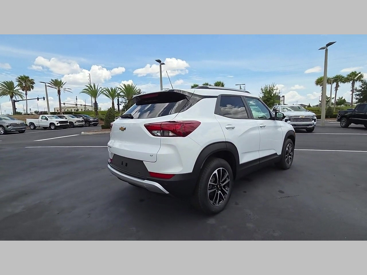 New 2026 Chevrolet TrailBlazer LT w/ Driver Confidence Package FWD image 17