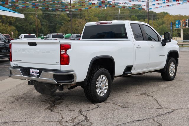 Used 2022 Chevrolet Silverado 2500 LT w/ Convenience Package image 3