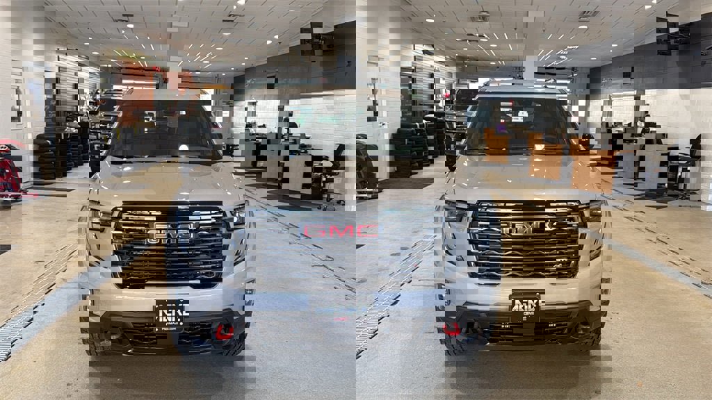 New 2026 GMC Acadia AT4 w/ Luxury Package image 2