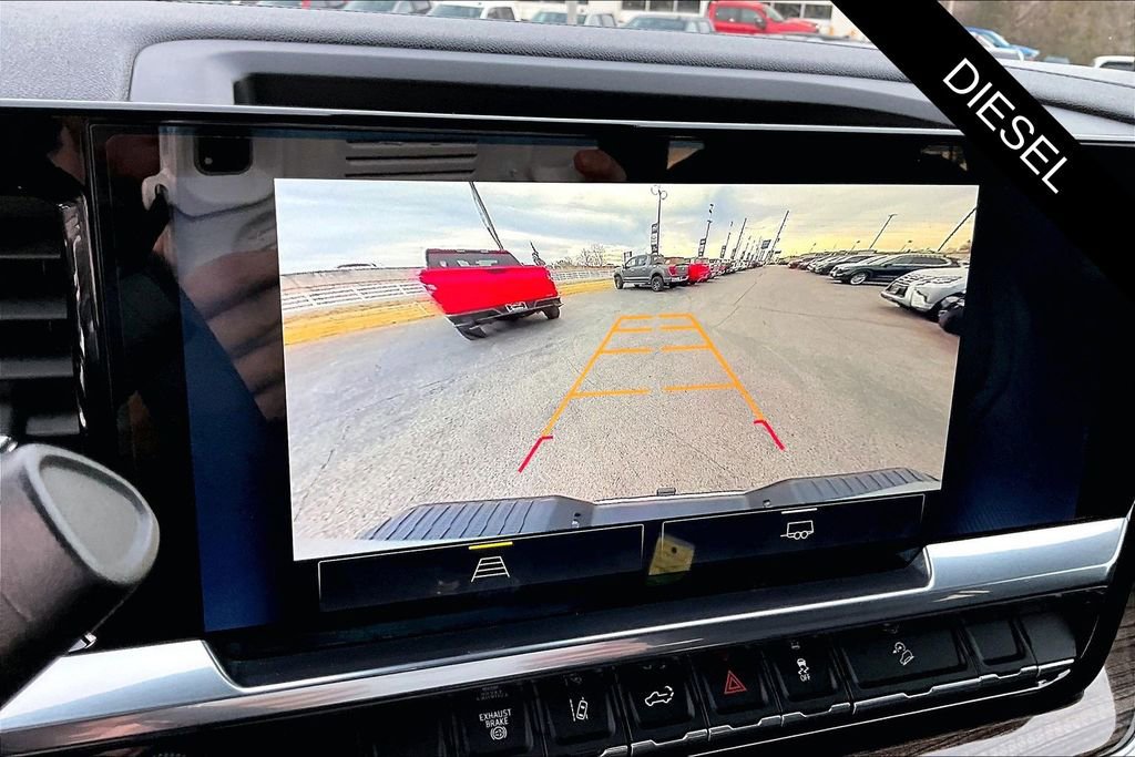 Used 2024 Chevrolet Silverado 2500 LT w/ Convenience Package image 15