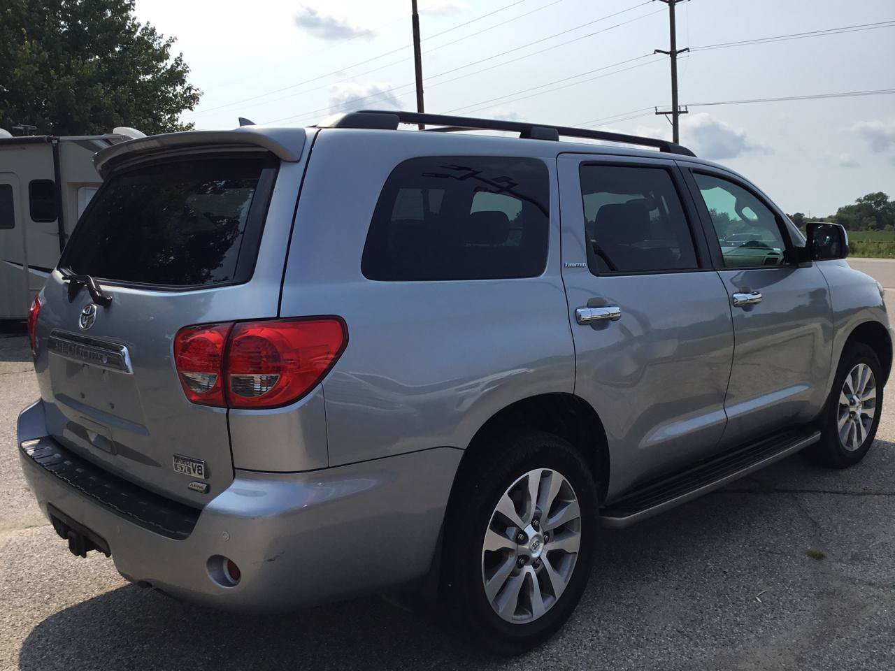 Used 2016 Toyota Sequoia Limited AWD/4WD image 6