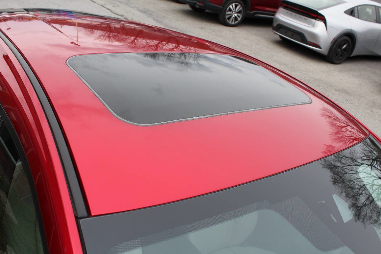 Used 2022 MAZDA MAZDA3 s FWD image 9