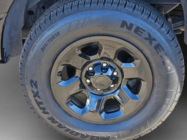Used 2019 Nissan Titan S image 9