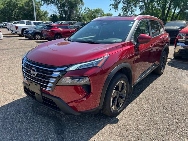 Used 2024 Nissan Rogue SV w/ SV Premium Package AWD/4WD image 4