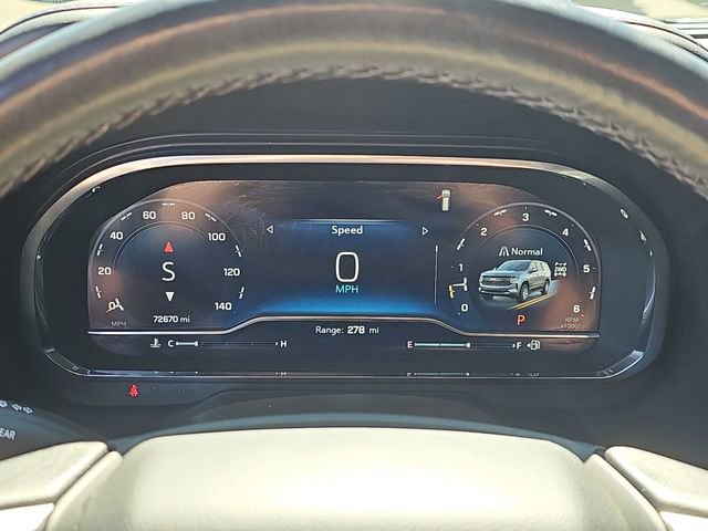 Used 2022 Chevrolet Suburban Z71 w/ Luxury Package AWD/4WD image 10