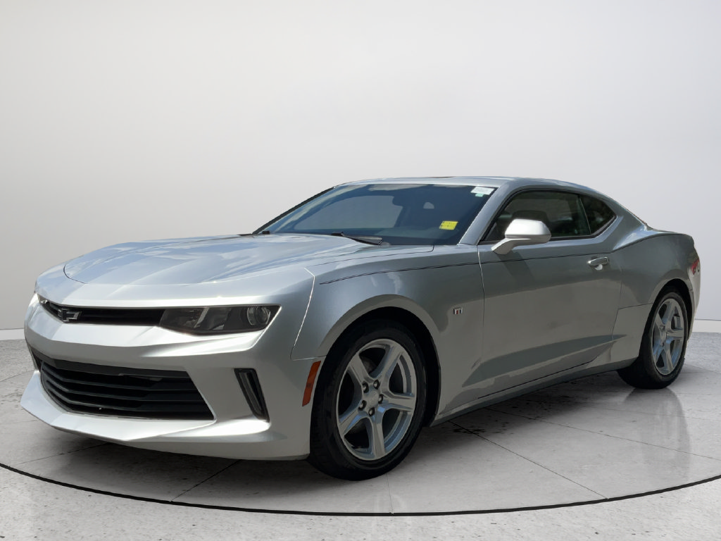 Certified 2018 Chevrolet Camaro LT RWD image 4