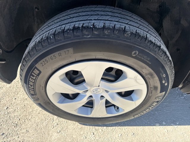 Used 2024 Toyota RAV4 LE image 26