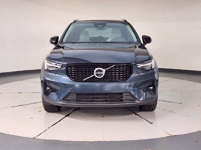 Certified 2026 Volvo XC40 B5 Ultra w/ Protection Package Premier AWD/4WD image 9