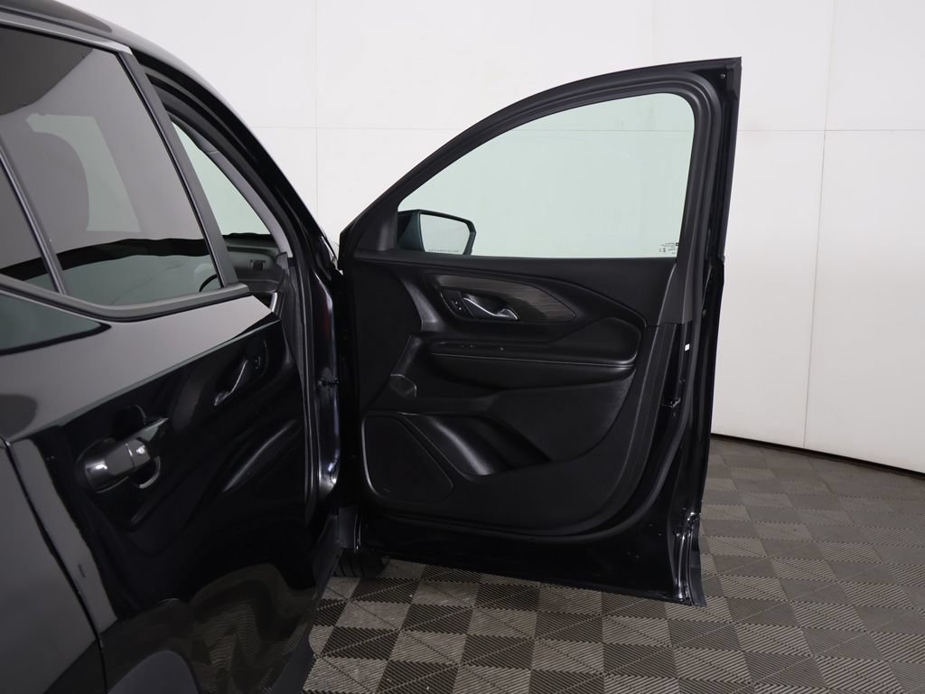 Used 2024 GMC Terrain SLE AWD/4WD image 16