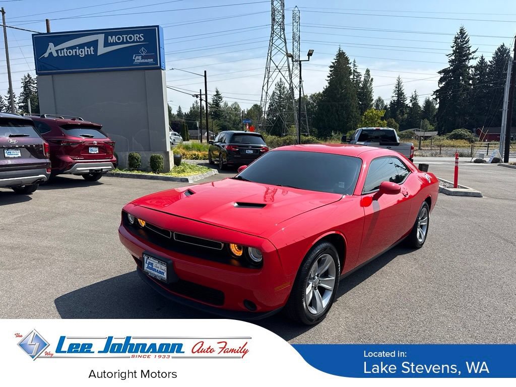 Used 2016 Dodge Challenger SXT