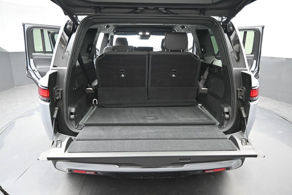 Used 2023 Rivian R1S Adventure AWD/4WD image 10