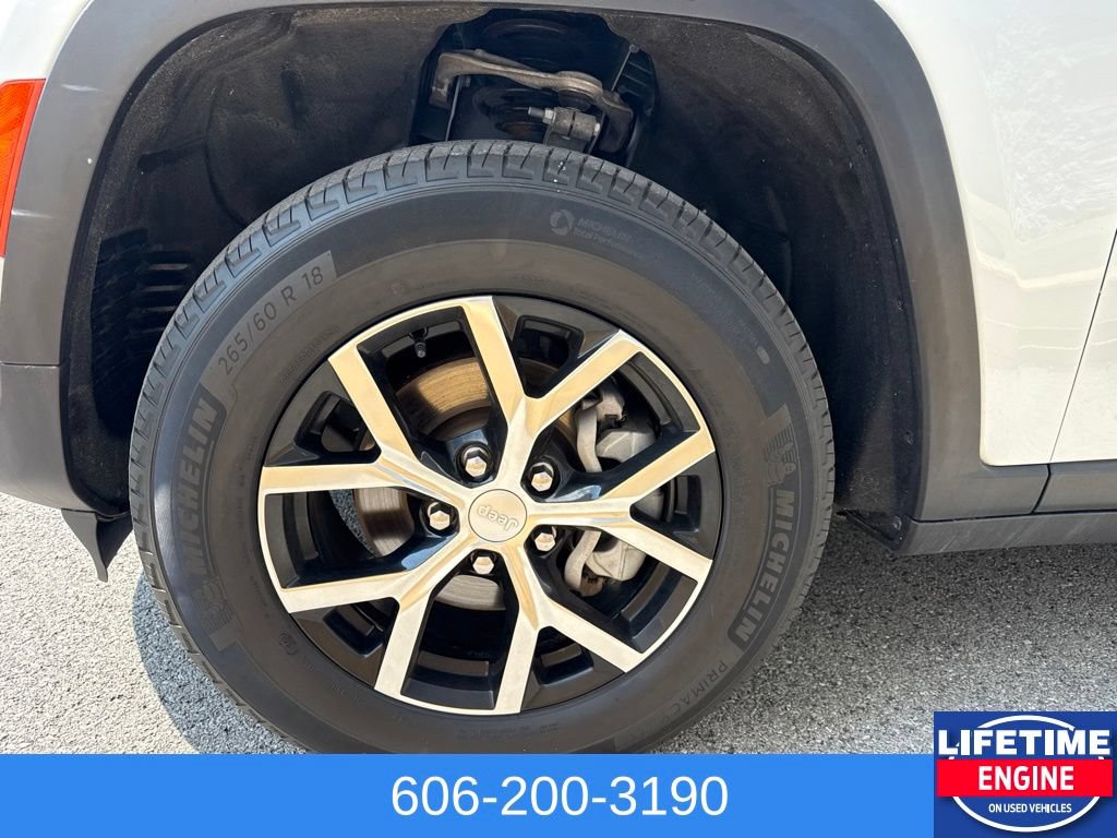 Used 2024 Jeep Grand Cherokee Limited AWD/4WD image 13