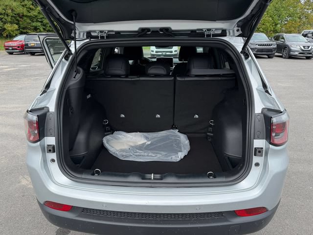 New 2026 Jeep Compass Limited AWD/4WD image 21