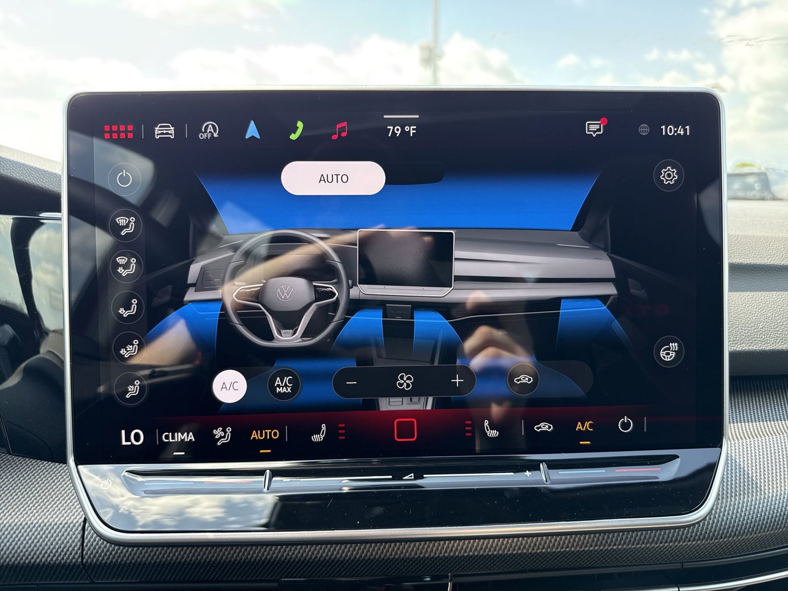 New 2026 Volkswagen GTI SE FWD image 21
