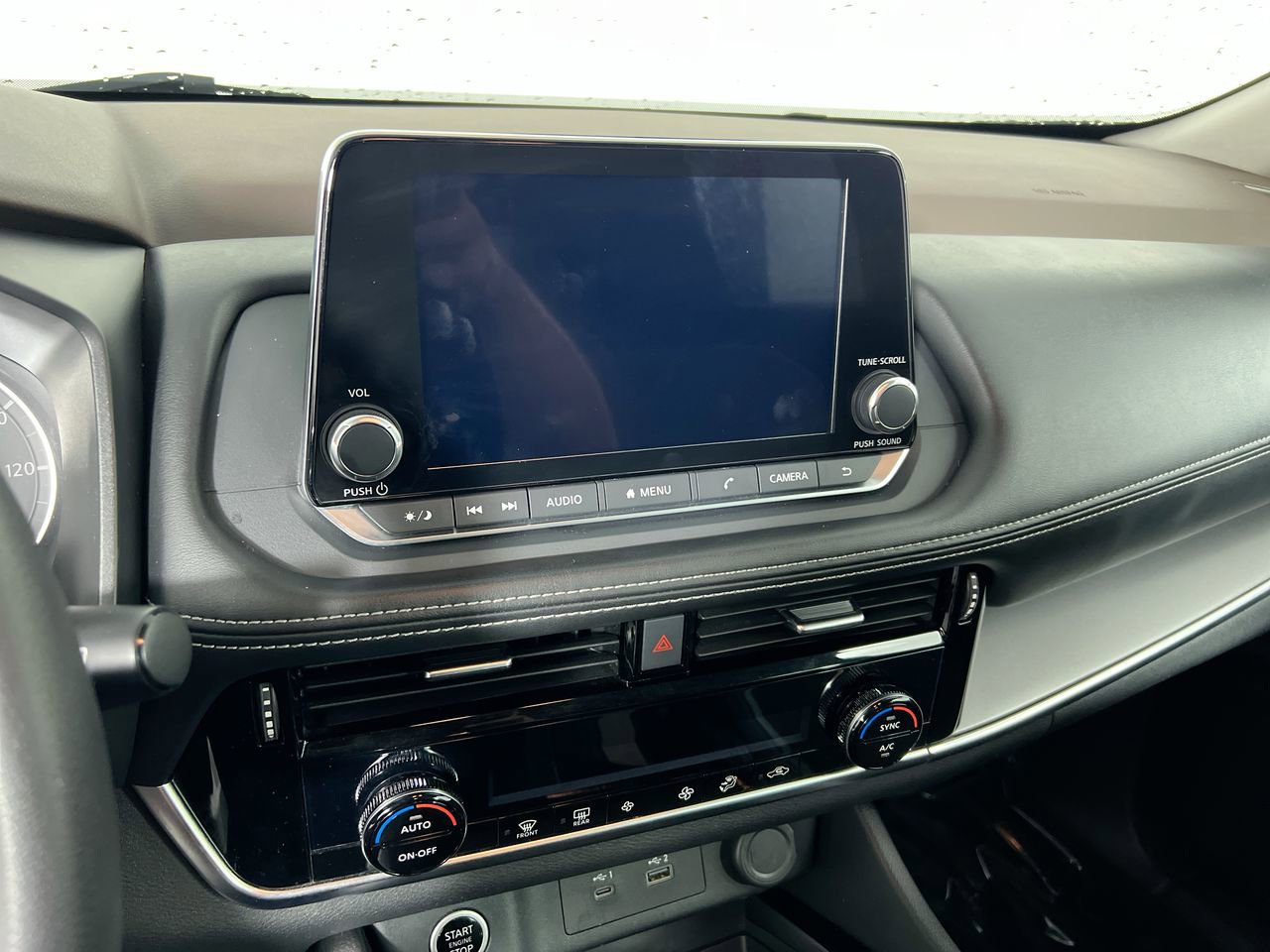 Used 2022 Nissan Rogue SV FWD image 24