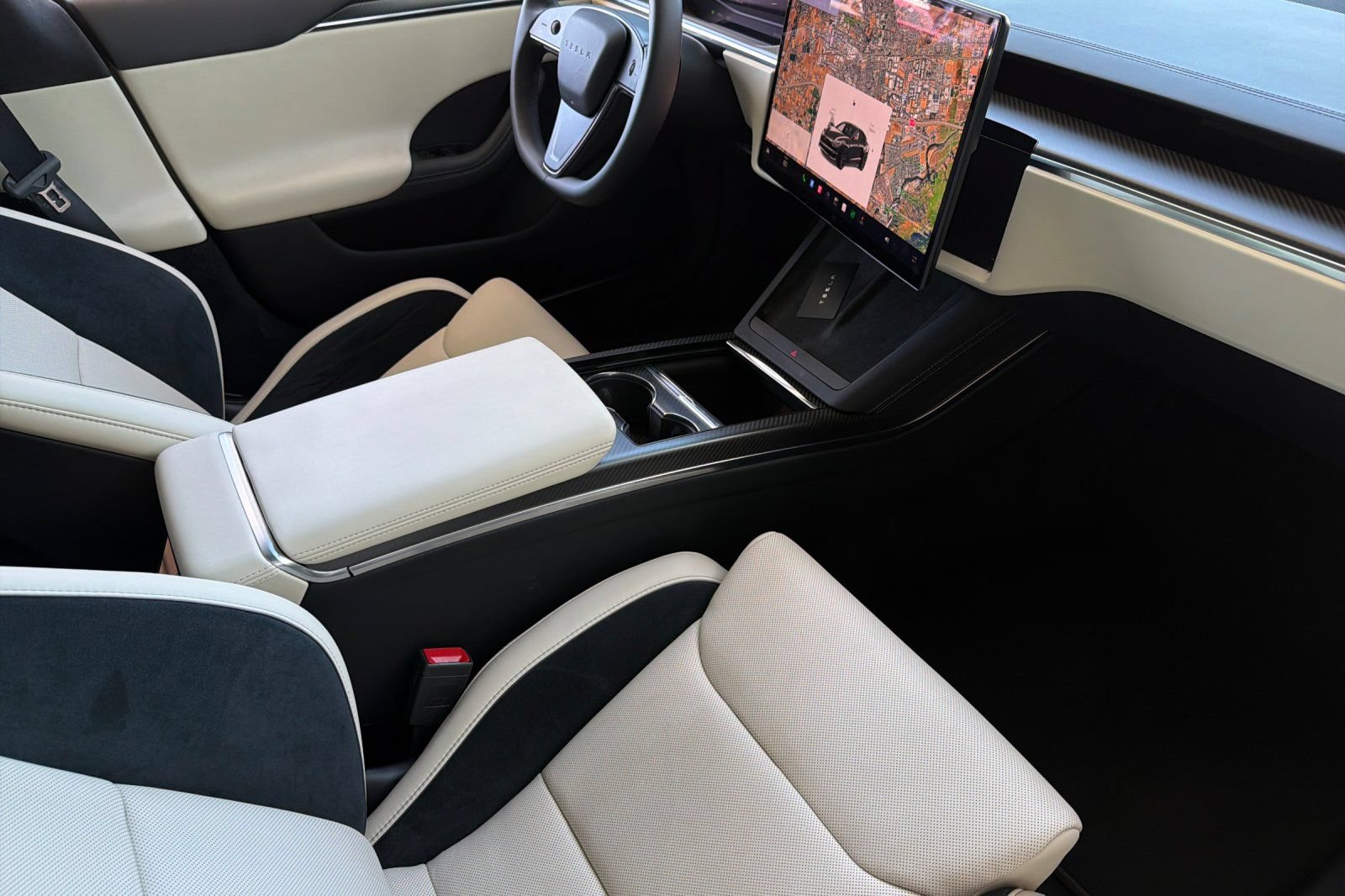 Used 2025 Tesla Model S Plaid AWD/4WD image 17