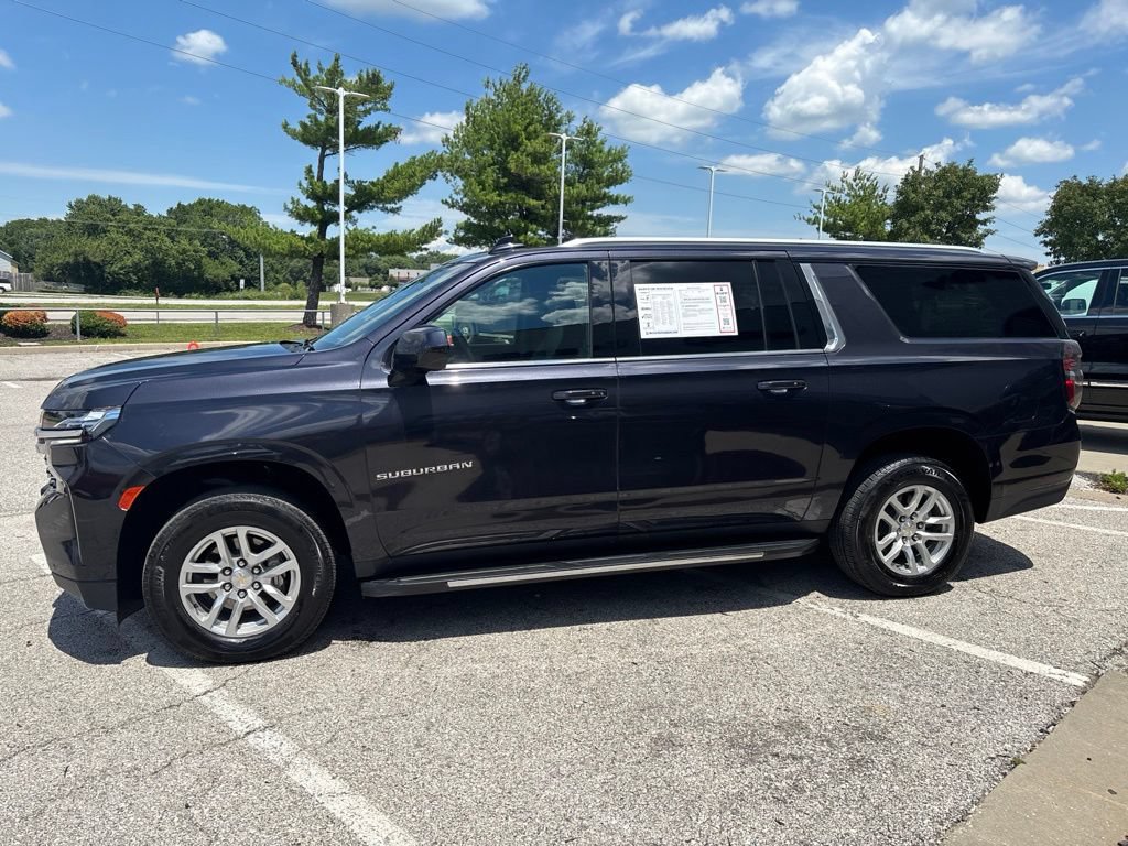 Used 2024 Chevrolet Suburban LT AWD/4WD image 16