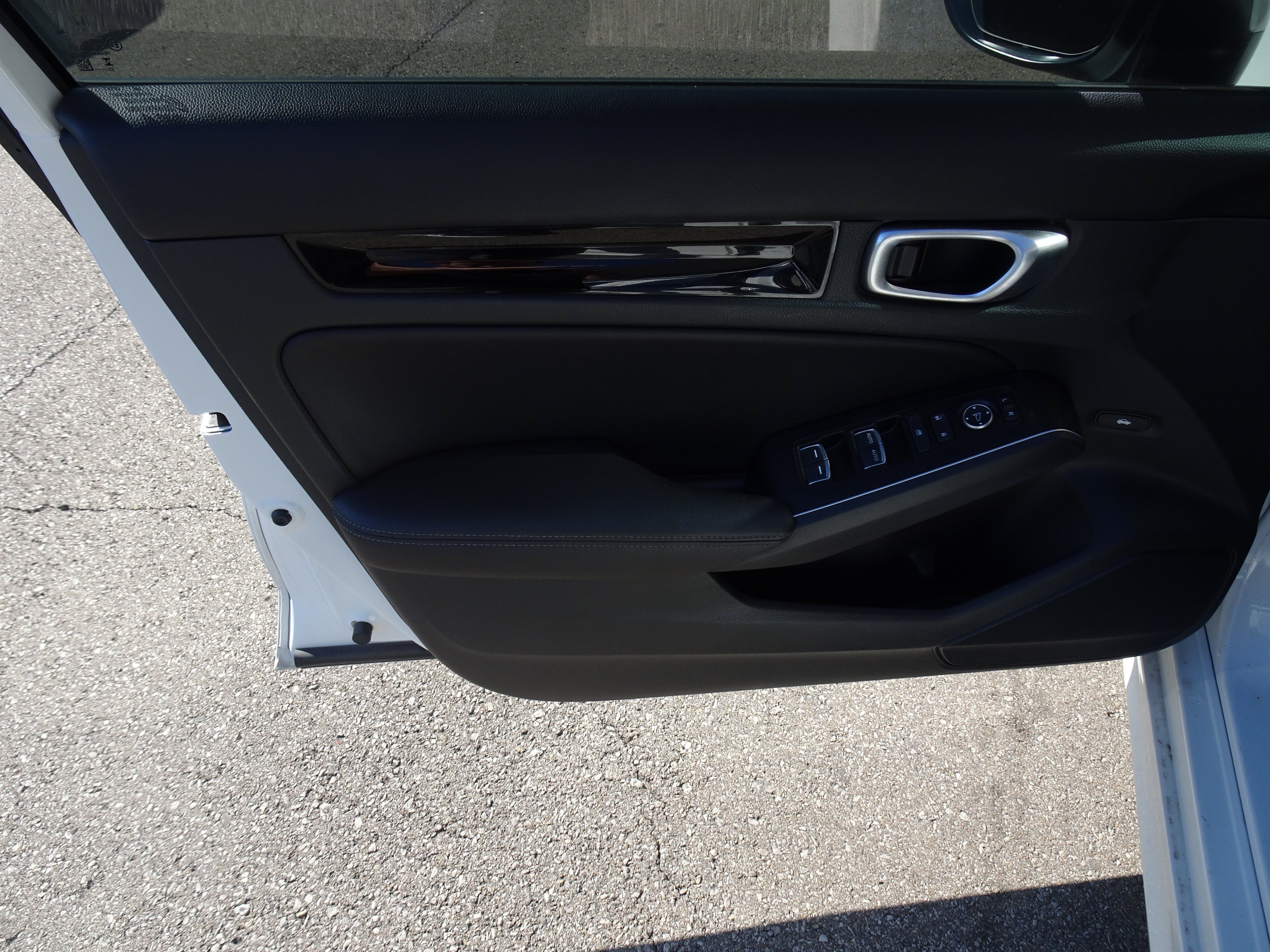 Used 2023 Honda Civic Touring image 13