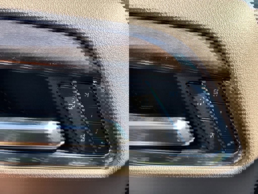 New 2026 Chevrolet Traverse LT image 24