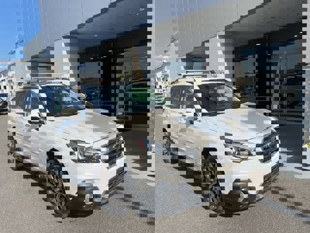 Used 2018 Subaru Outback 3.6R Touring w/ Popular Package #3 image 1