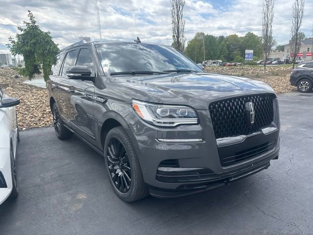 Used 2024 Lincoln Navigator Black Label AWD/4WD image 3