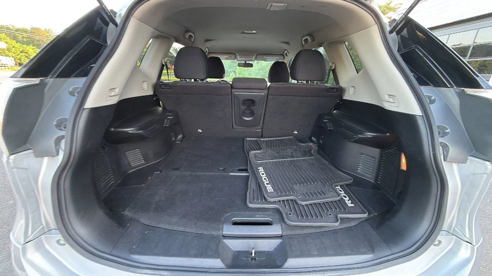 Used 2015 Nissan Rogue SV AWD/4WD image 57