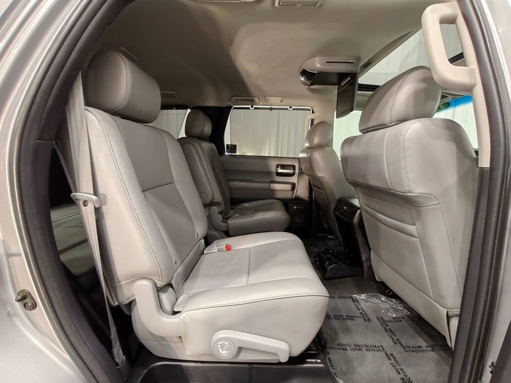 Used 2017 Toyota Sequoia Limited w/ Safety & Convenience Package AWD/4WD image 27
