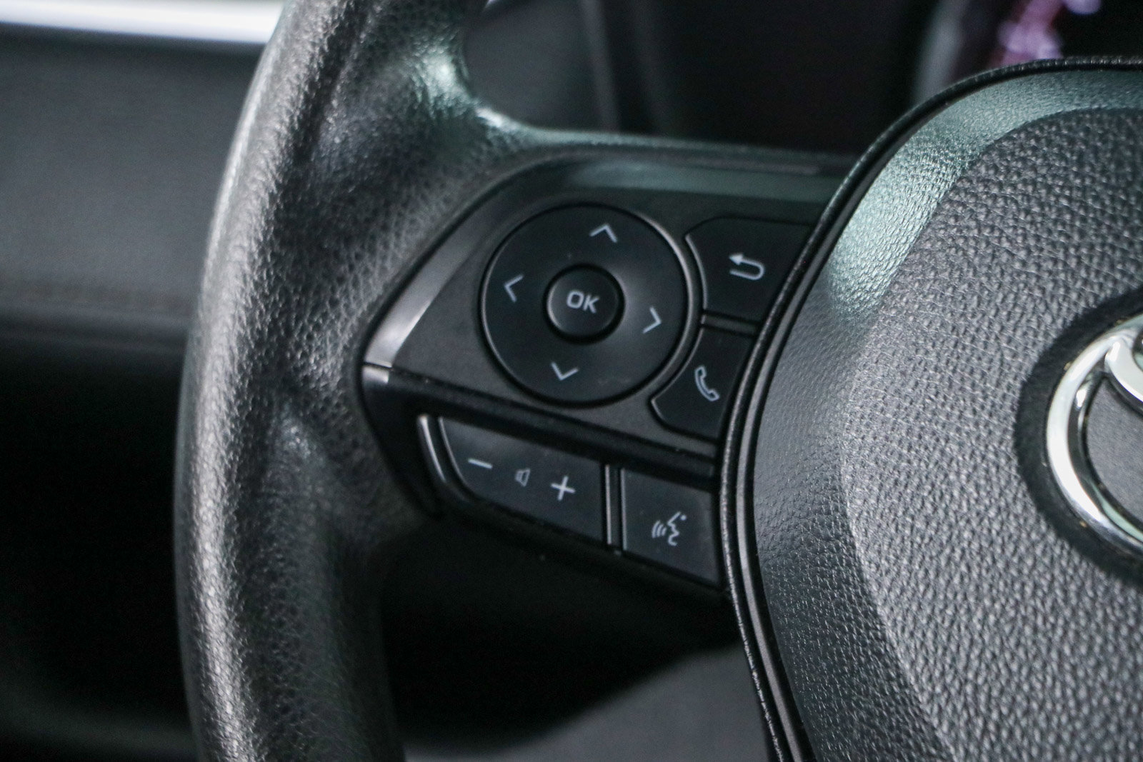 Used 2024 Toyota RAV4 LE image 13