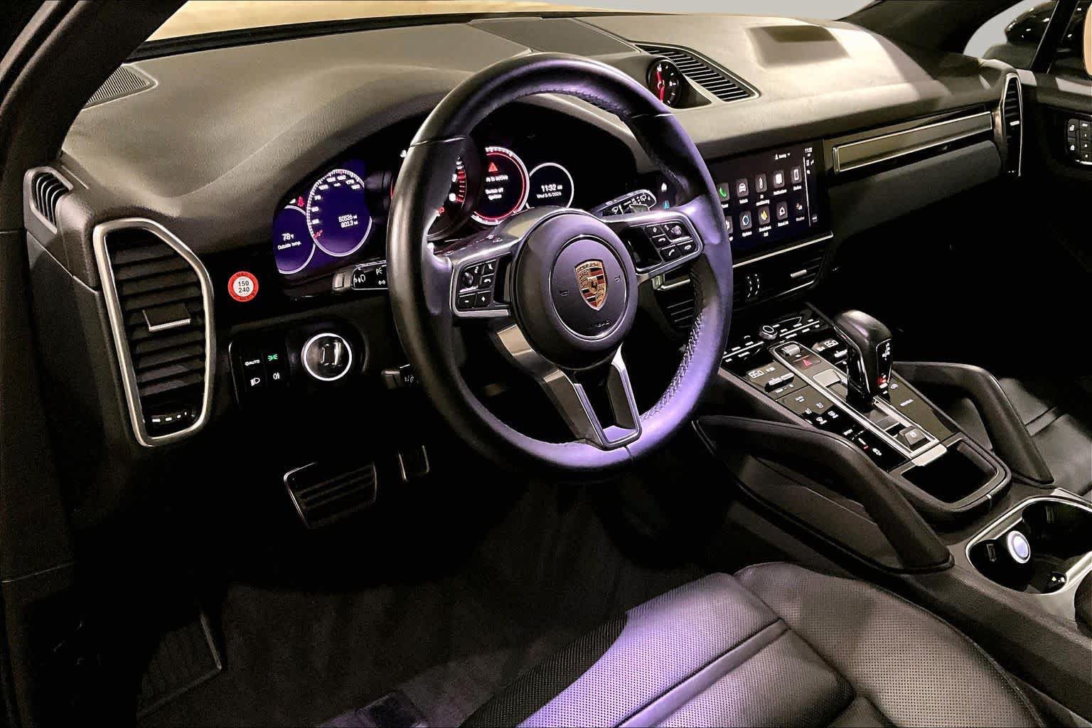 Used 2023 Porsche Cayenne S Platinum AWD/4WD image 17