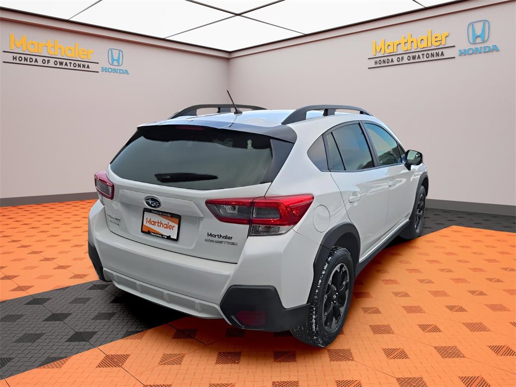 Used 2022 Subaru Crosstrek 2.0i image 5