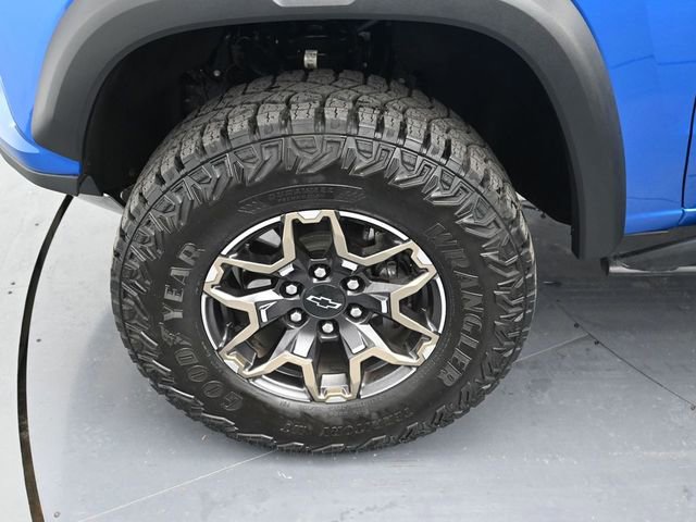 Used 2024 Chevrolet Colorado ZR2 w/ Technology Package image 9