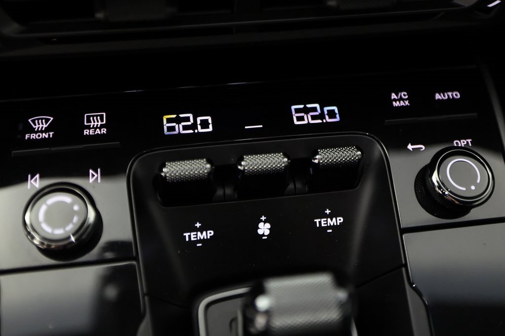 Used 2020 Porsche 911 Carrera image 28