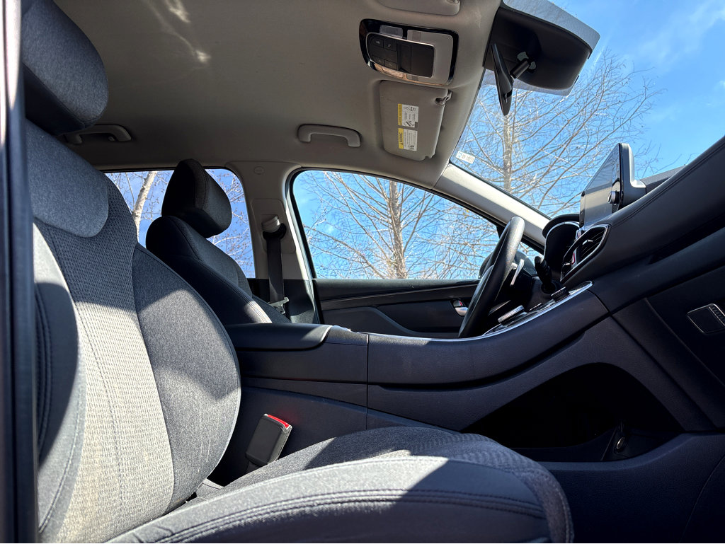 Used 2023 Hyundai Santa Fe SE image 8