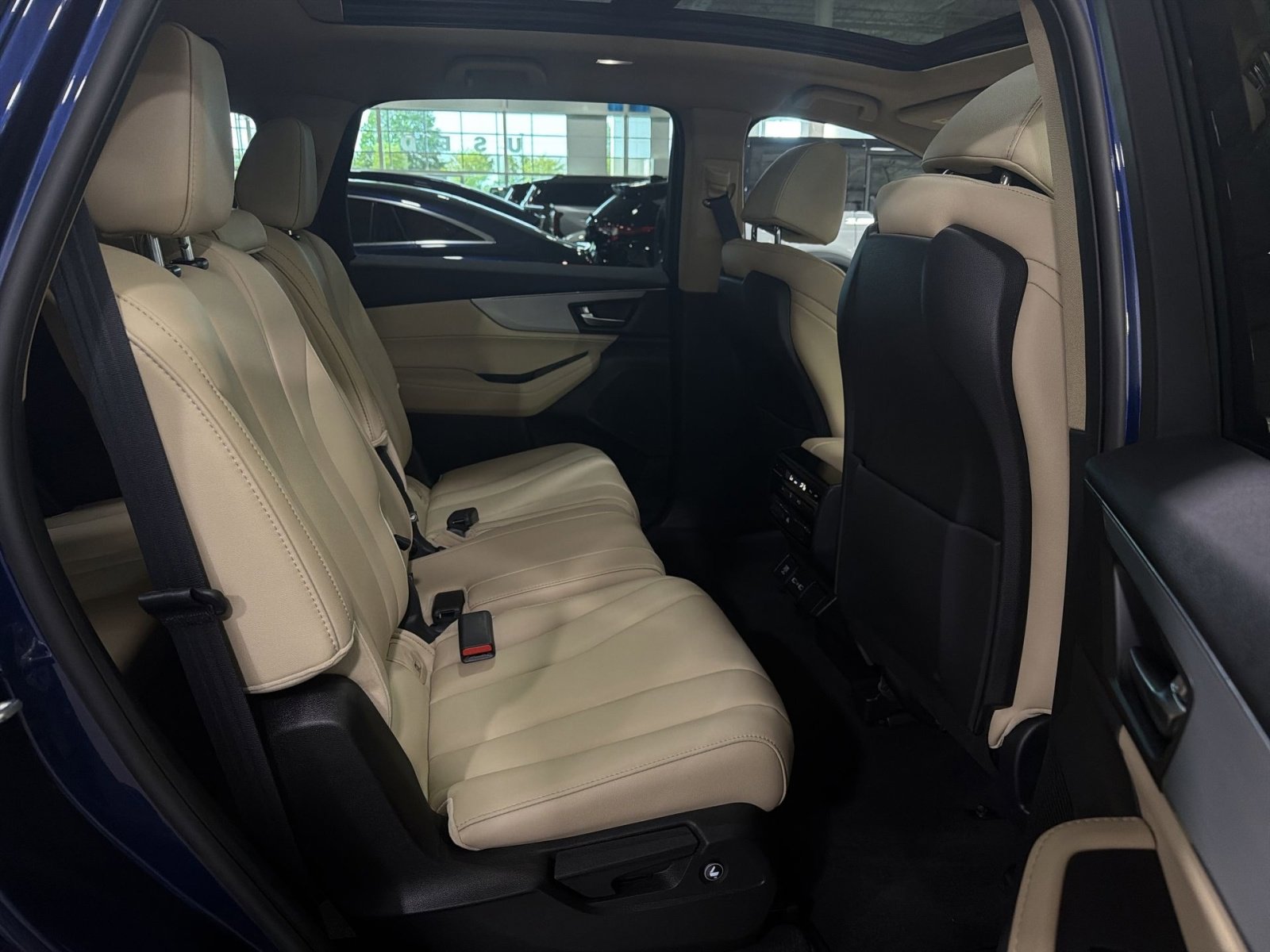 Used 2023 Acura MDX SH-AWD image 22