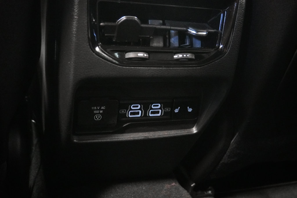 Used 2025 Jeep Grand Cherokee Limited w/ MOPAR Finishing Package AWD/4WD image 10