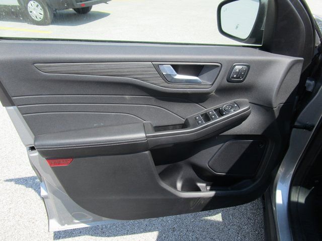 New 2024 Ford Escape SE w/ PHEV Premium Package image 25