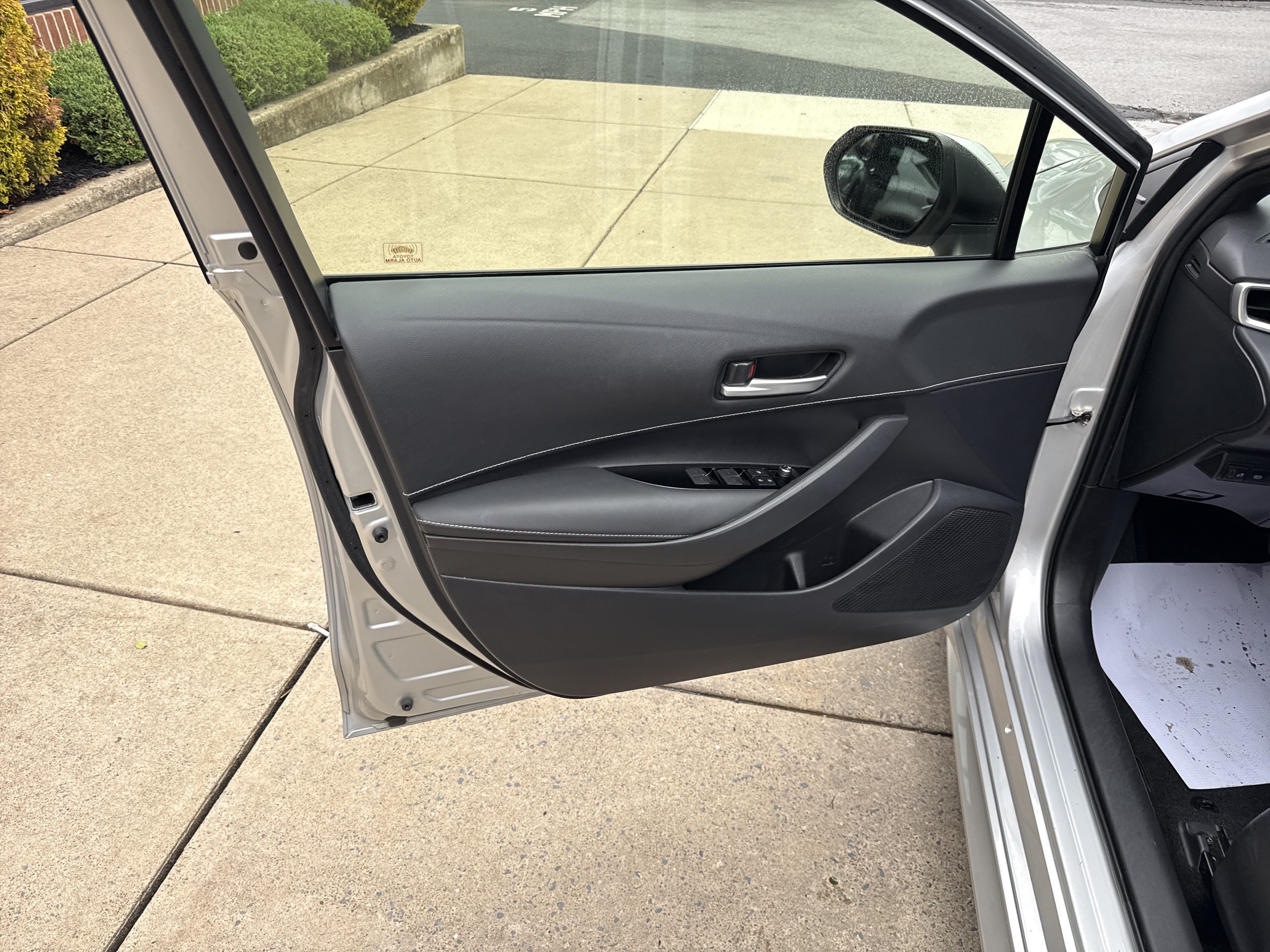 Used 2019 Toyota Corolla SE w/ SE Option Package FWD image 15