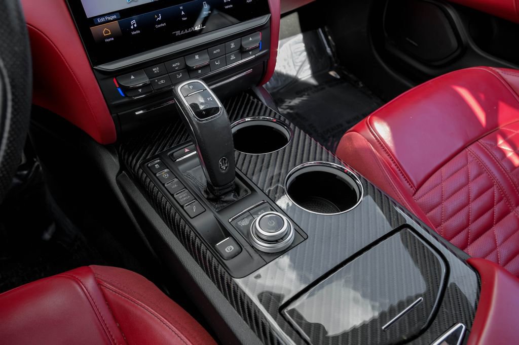 Used 2022 Maserati Quattroporte Trofeo image 23