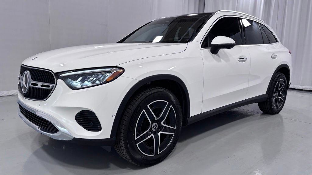 Certified 2025 Mercedes-Benz GLC 300 4MATIC image 1