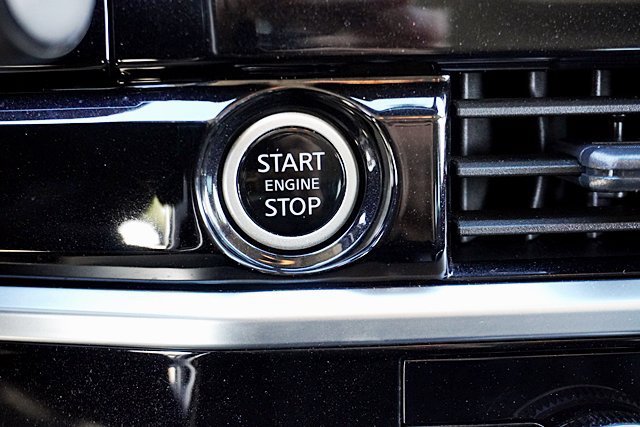 Used 2024 Nissan Pathfinder SV FWD image 41