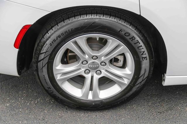 Used 2022 Dodge Charger SXT w/ Leather Interior Group image 11
