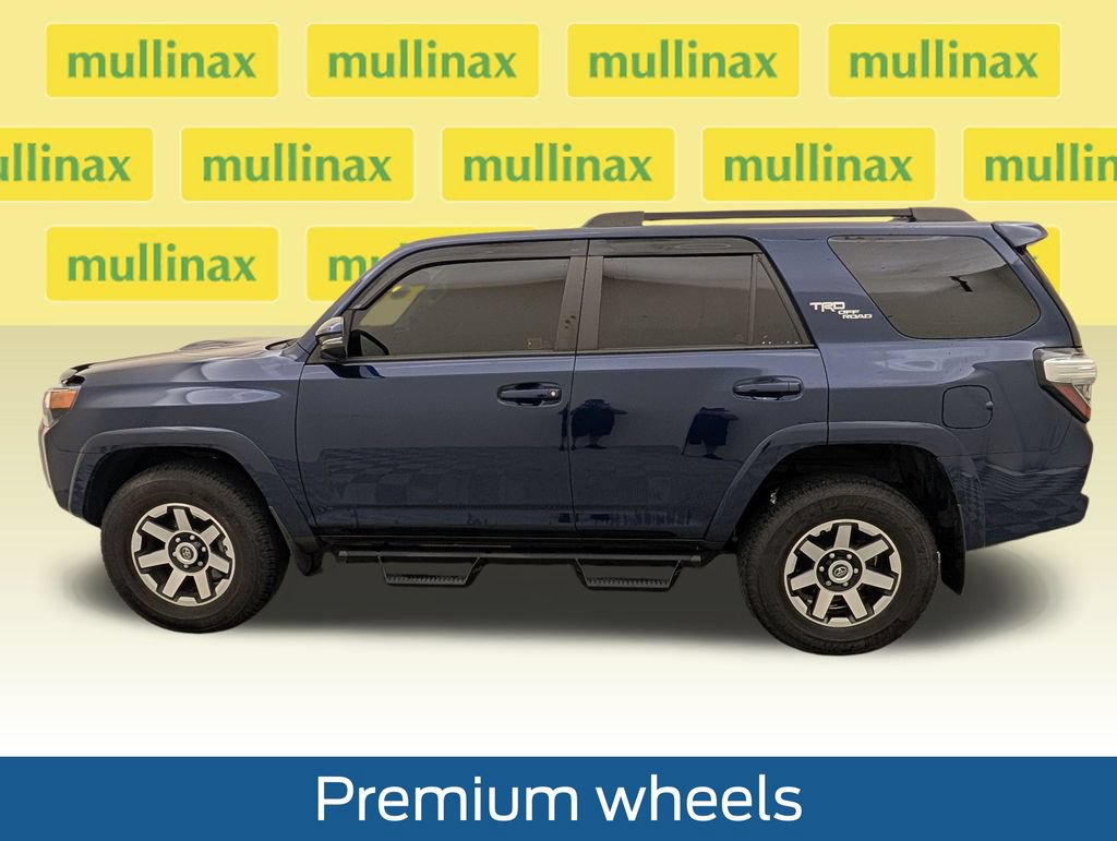 Used 2023 Toyota 4Runner TRD Off-Road Premium w/ Moonroof Package AWD/4WD image 11