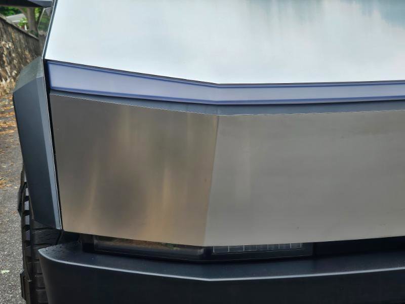 Used 2024 Tesla Cybertruck AWD Crew Cab image 26