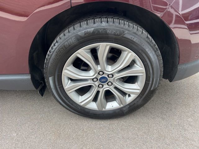 Used 2019 Ford Edge Titanium w/ Equipment Group 301A AWD/4WD image 9
