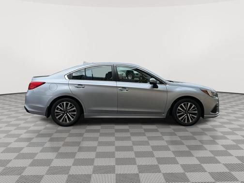 Used 2019 Subaru Legacy 2.5i Premium AWD/4WD image 2