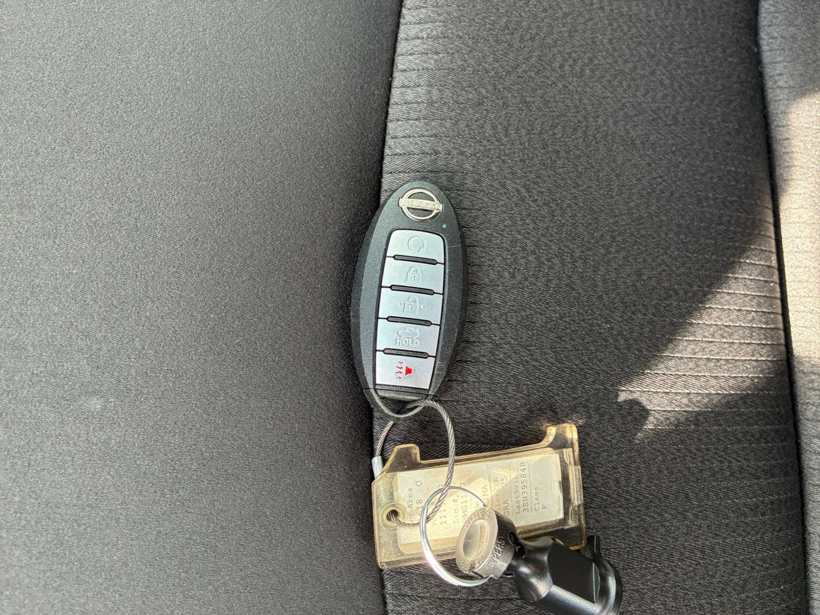 Used 2025 Nissan Altima 2.5 SV FWD image 24
