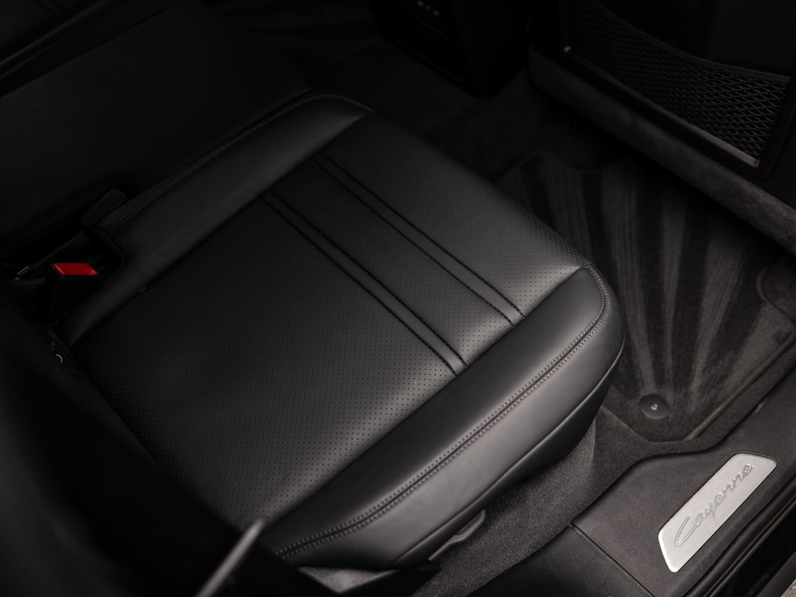 Certified 2026 Porsche Cayenne E-Hybrid AWD/4WD image 39