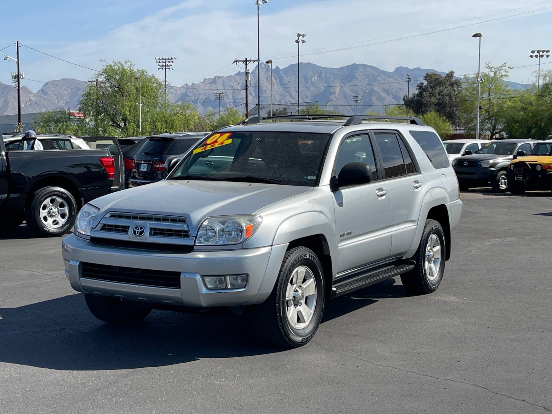 Used 2004 Toyota 4Runner SR5 AWD/4WD image 1